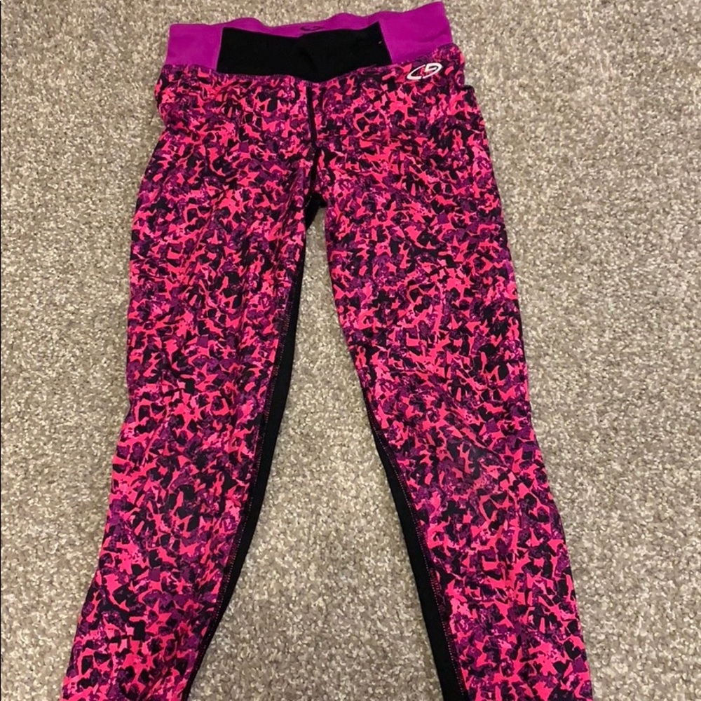 Girls athletic leggings
